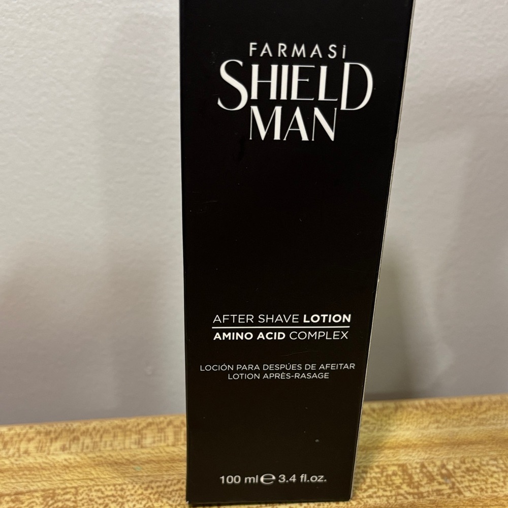 Farmasi Shield Man After Shave Lotion - Sleek Black